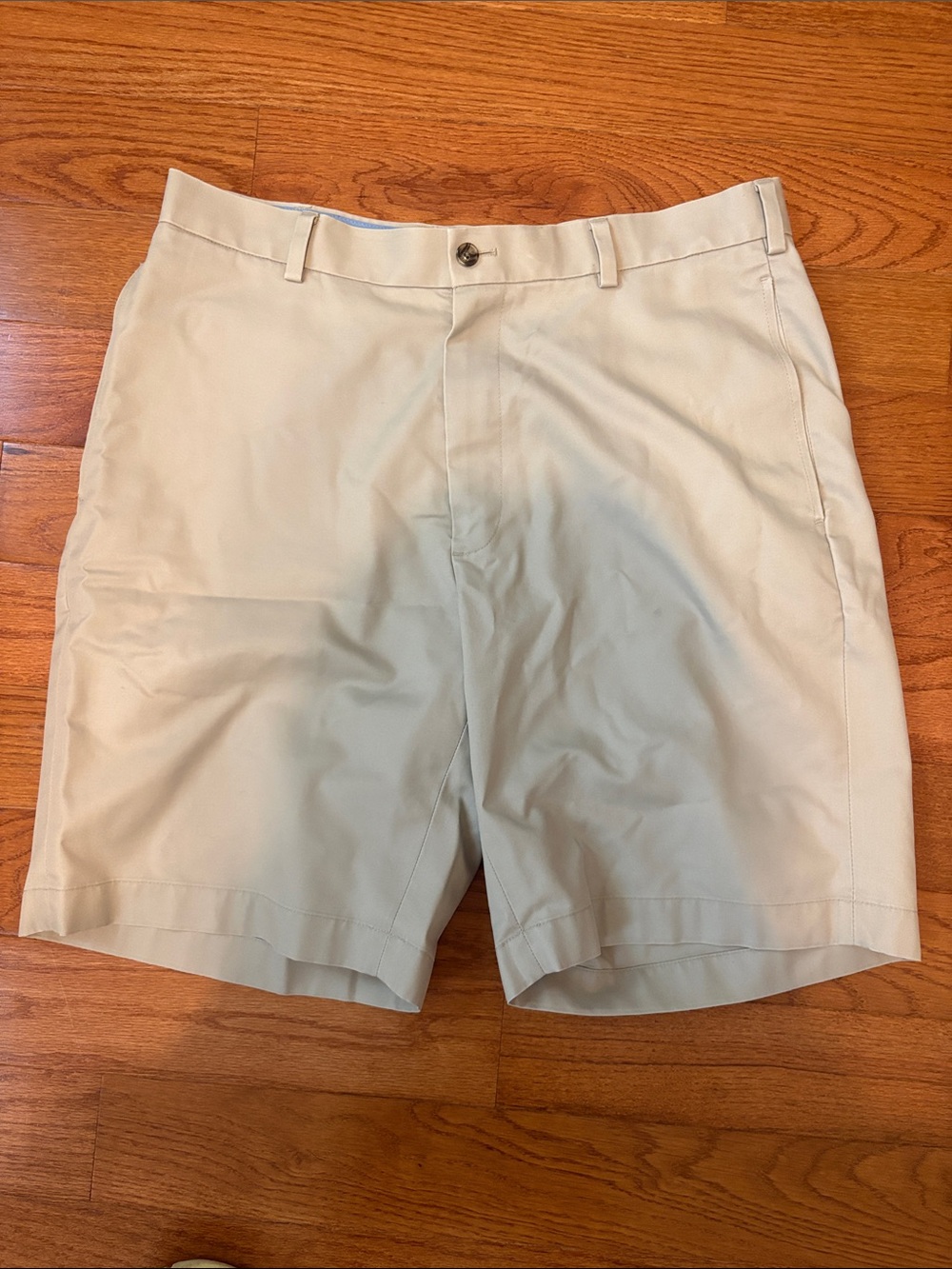 Brooks Brothers Cream Flat-Front Men’s Shorts